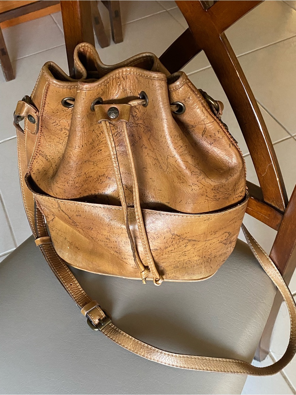 Patricia Nash Italian Leather Distressed Italy
Map Crossbody Bucket Bag